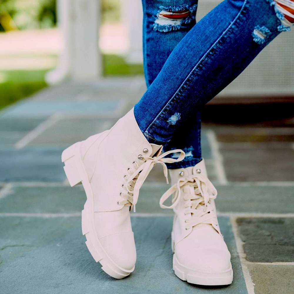 ShuShop - ZOLA Boots - Nude - Size 9